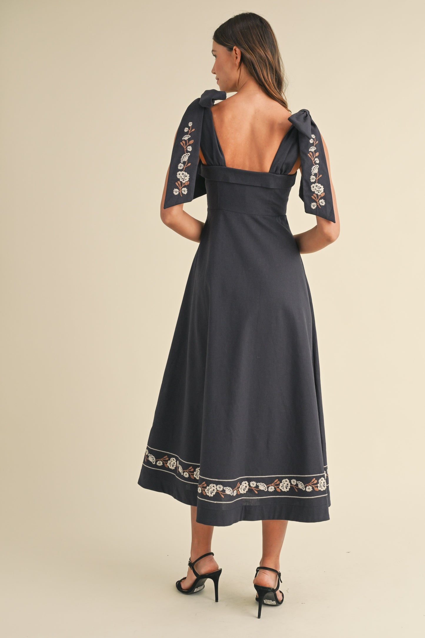 EMBROIDERED SELF TIE RIBBON STRAP MIDI DRESS