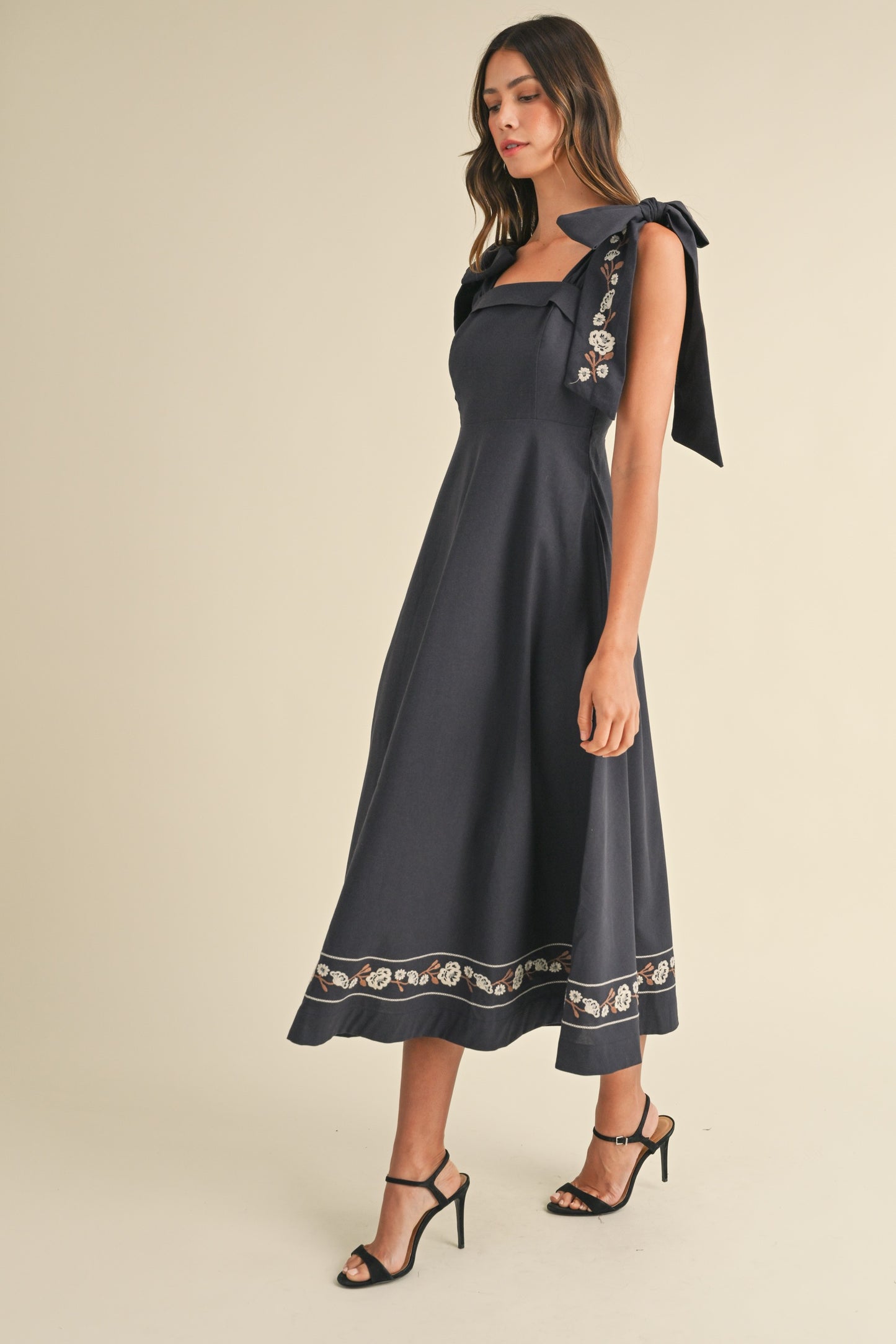 EMBROIDERED SELF TIE RIBBON STRAP MIDI DRESS