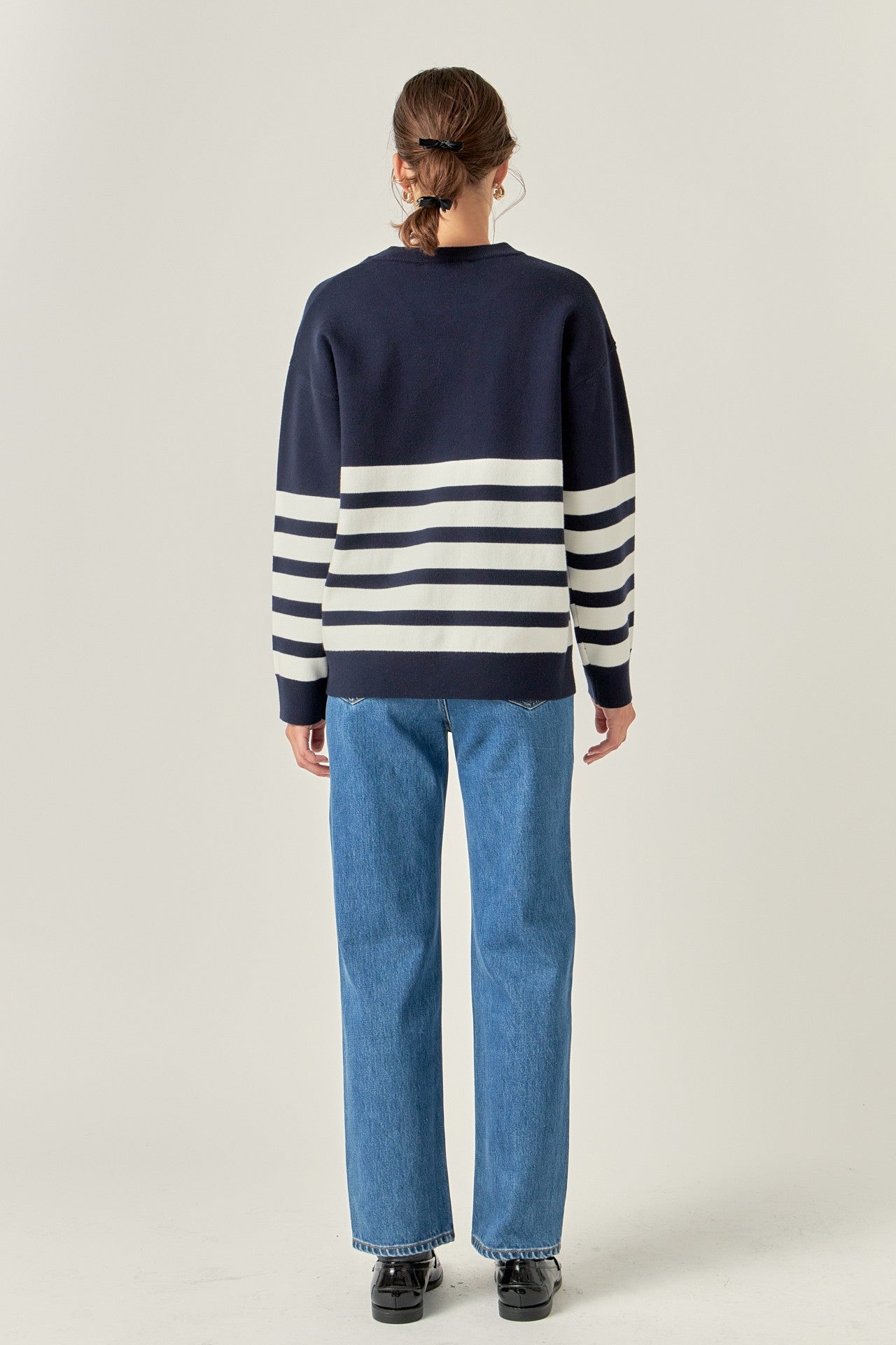 stripe round neck sweater