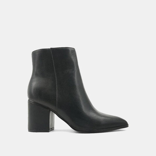 Vilma black boot