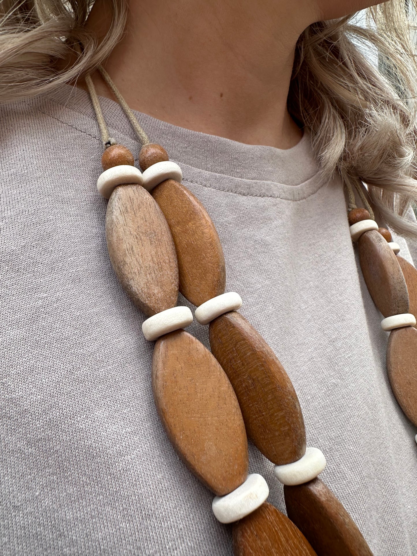 Tan and Cream Beaded Necklace