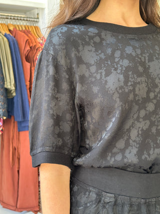 Chelan Textured Satin Casual Fit Top