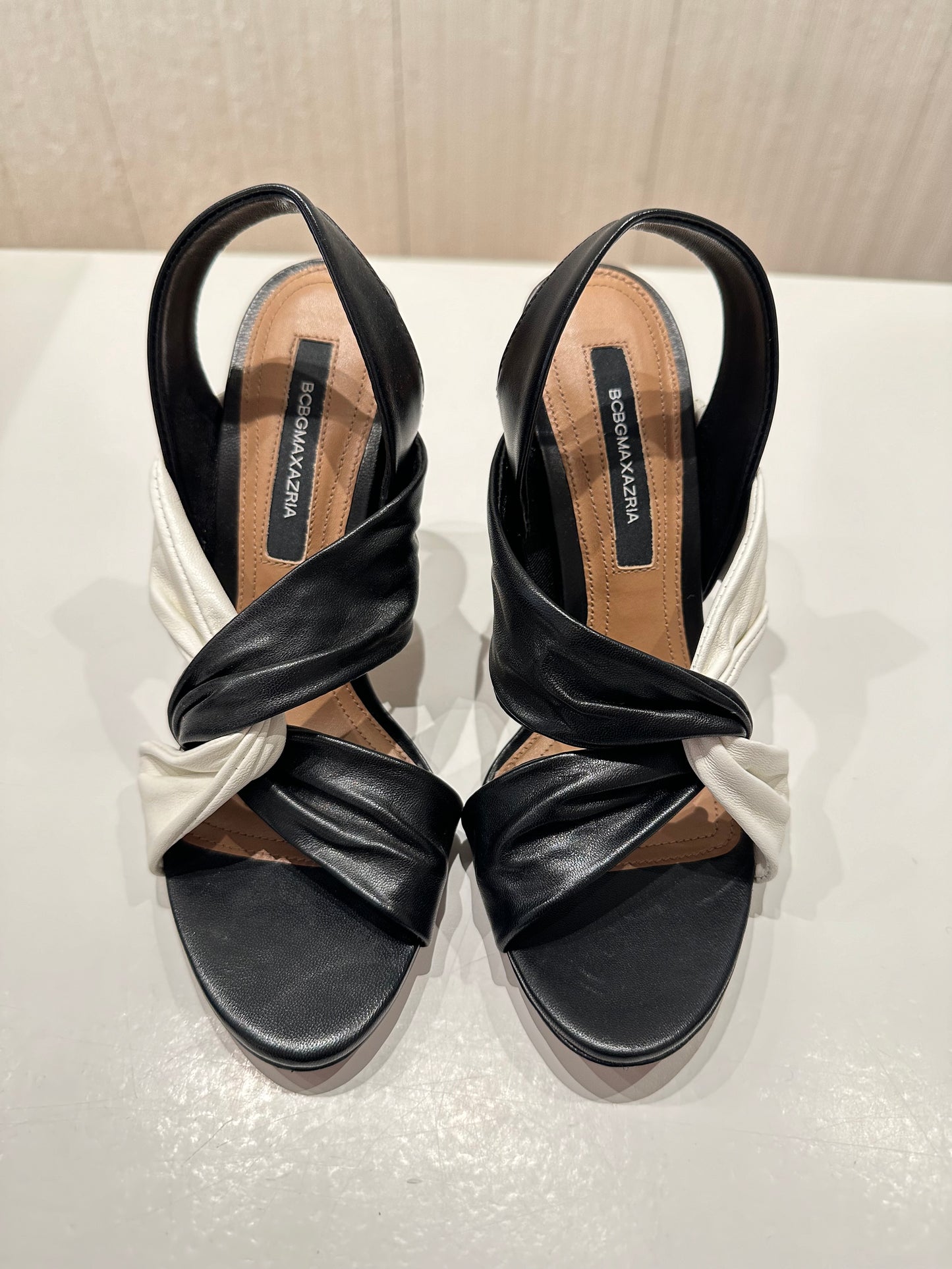 Talia soft nappa black and white heel