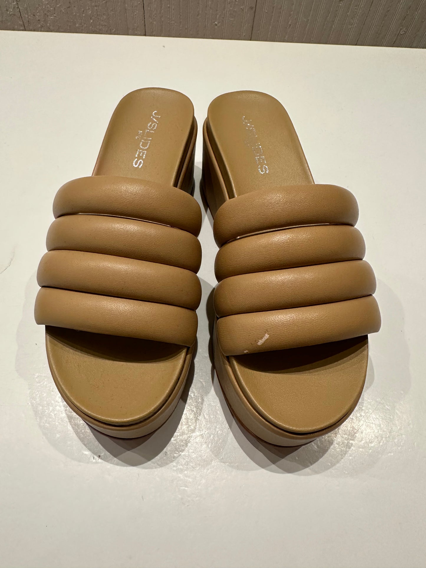 Nude Leather Quirky