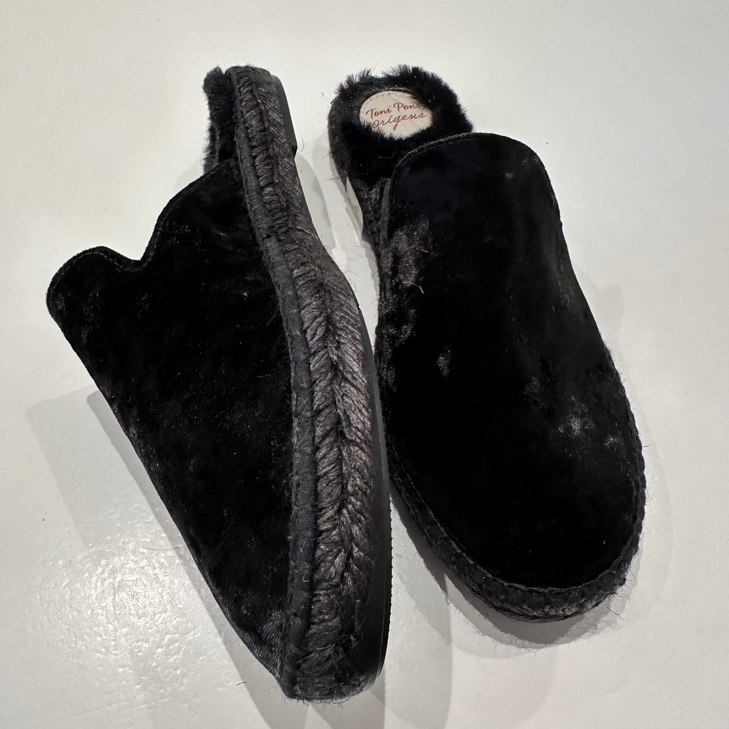 Malmo black slipper