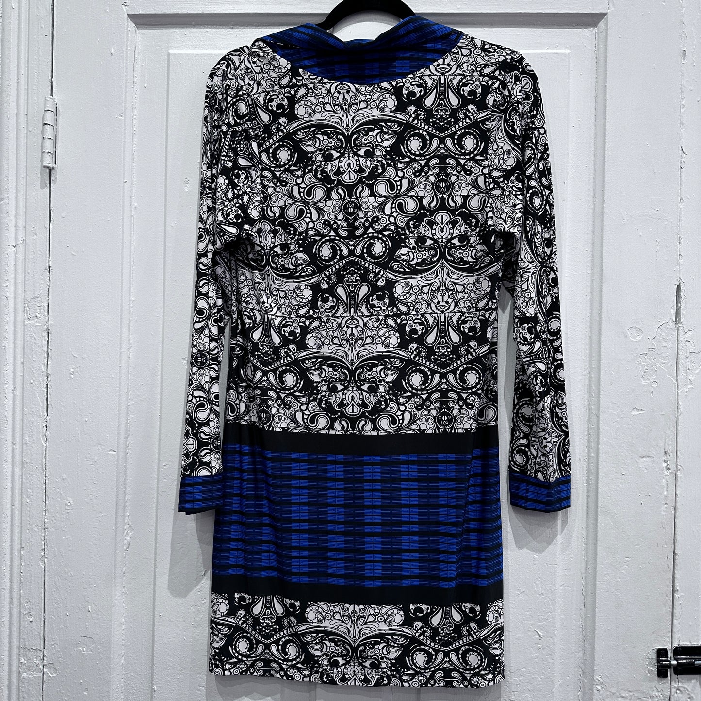 Black and Blue Long Sleeve Collared Print Dress