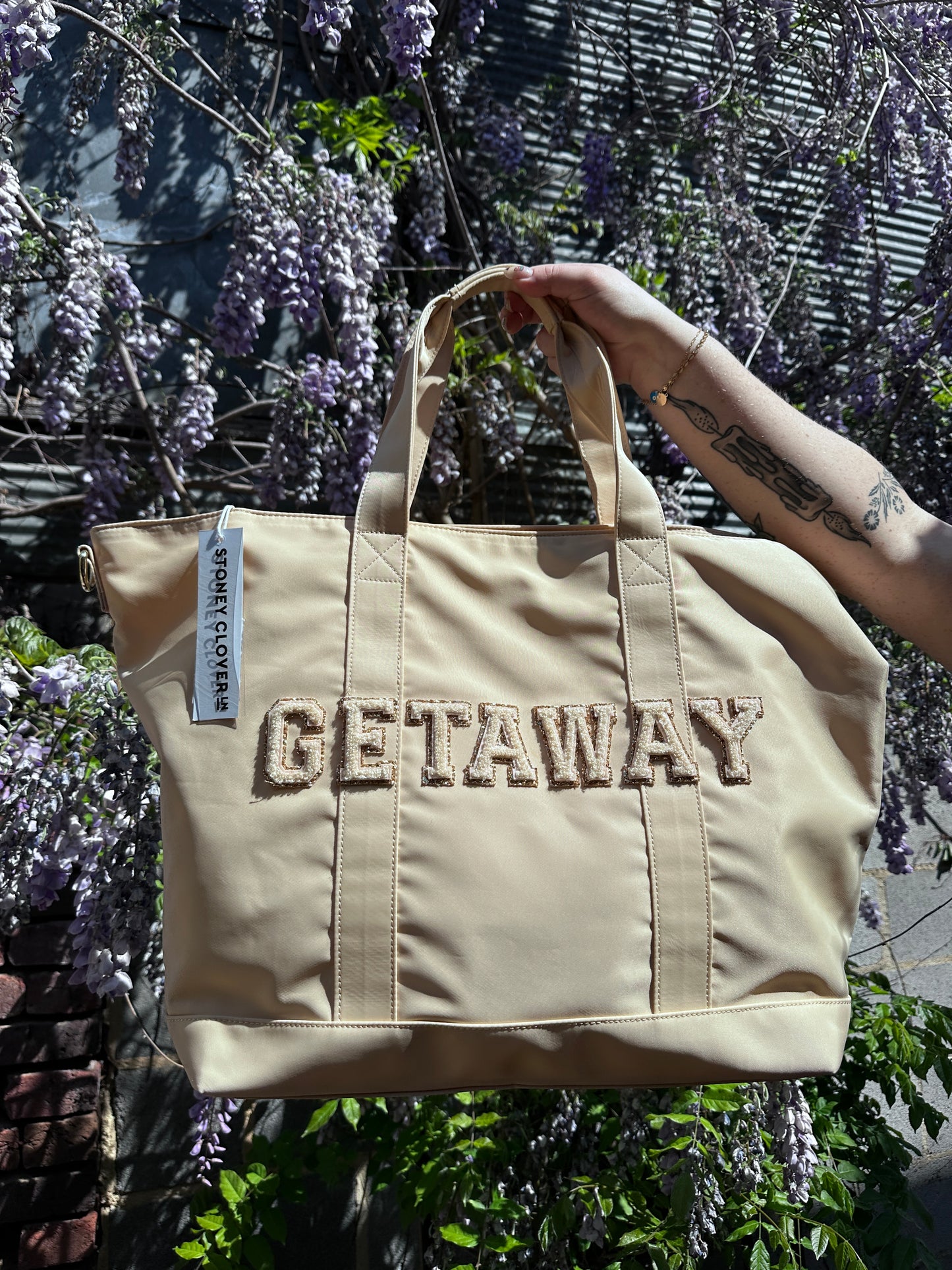 Getaway Sand Classic Tote