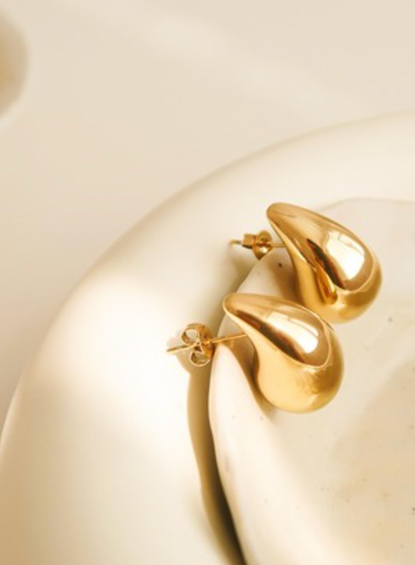 18K Gold Non-Tarnish Large Huggie Droplet Earring