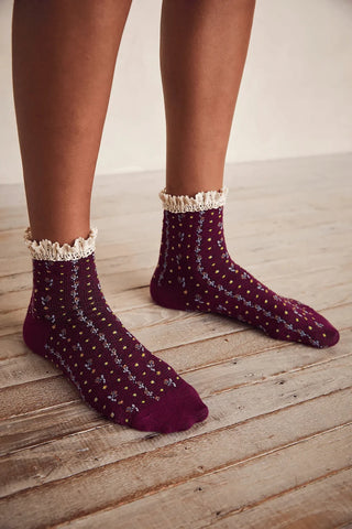 Rosebud Waffle Knit Ankle Sock