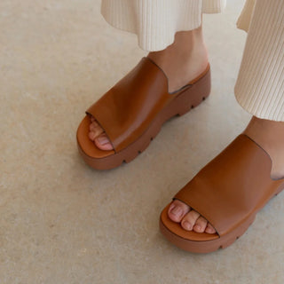 Drift Platform Sandal (Camel)